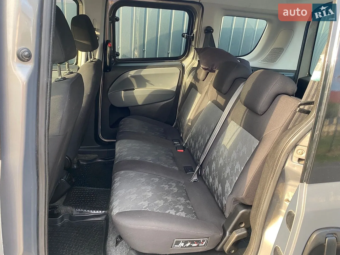 2011 Opel Combo - мініатюра 37