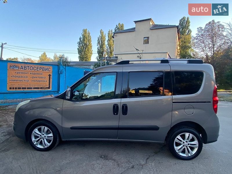 Мінівен Opel Combo 2012 в Києві