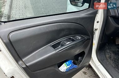 Вантажний фургон Opel Combo 2016 в Одесі