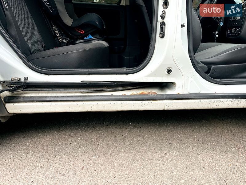 Мінівен Opel Combo 2005 в Рівному