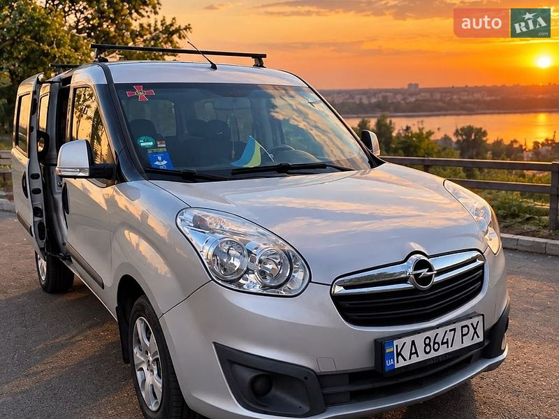 Opel Combo 2012