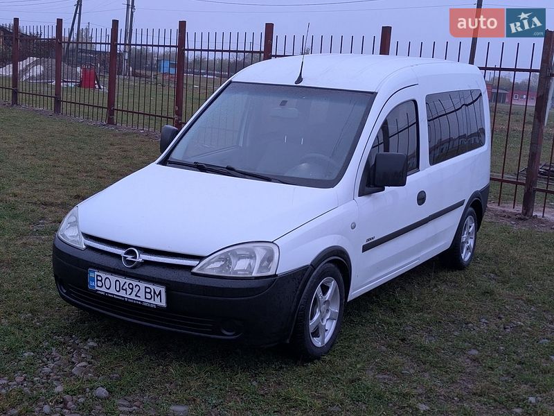 Минивэн Opel Combo 2002 в Калуше