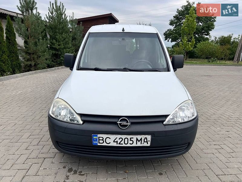 Минивэн Opel Combo 2005 в Золочеве
