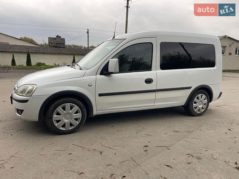 Мінівен Opel Combo 2006 в Теофіполі
