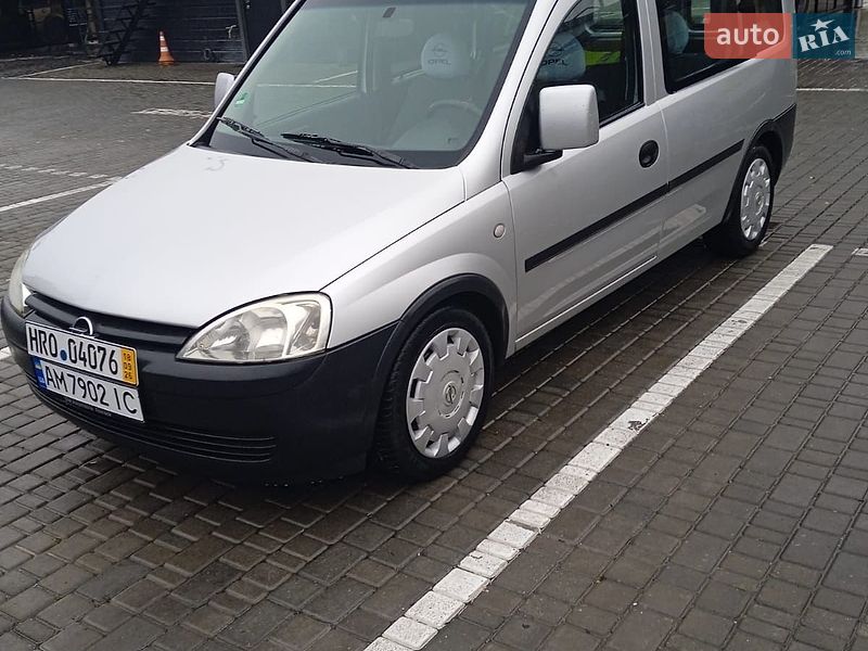 Мінівен Opel Combo 2005 в Звягелі фото 2 Мінівен Opel Combo 2005 в Звягелі