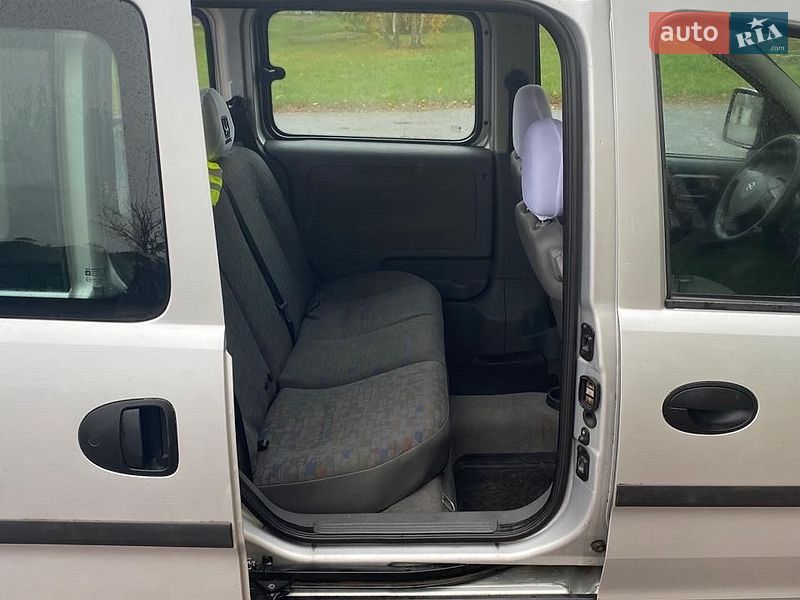 Мінівен Opel Combo 2005 в Звягелі фото 16 Мінівен Opel Combo 2005 в Звягелі