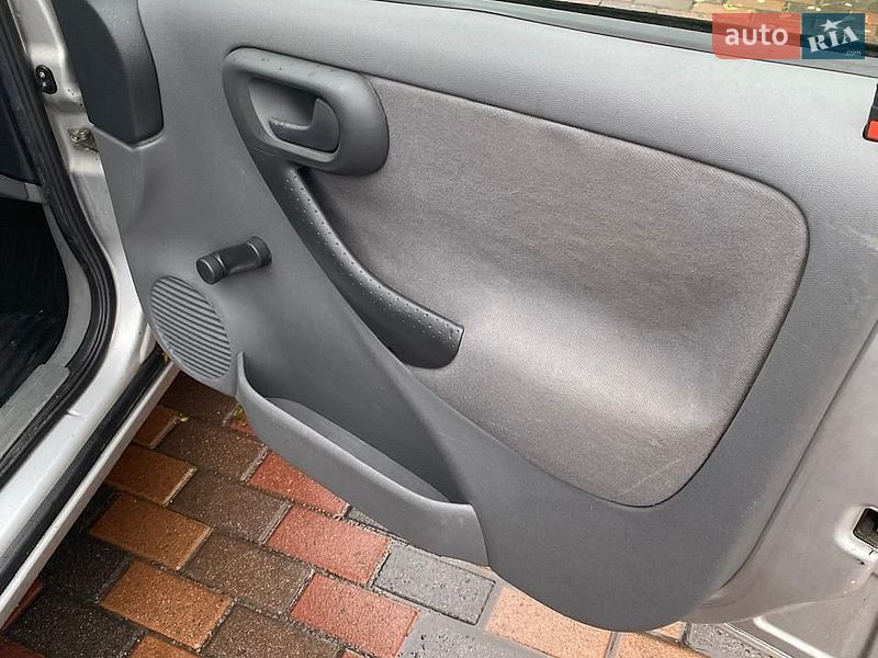 Мінівен Opel Combo 2005 в Звягелі фото 17 Мінівен Opel Combo 2005 в Звягелі