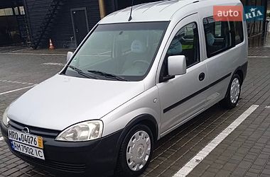 Минивэн Opel Combo 2005 в Звягеле