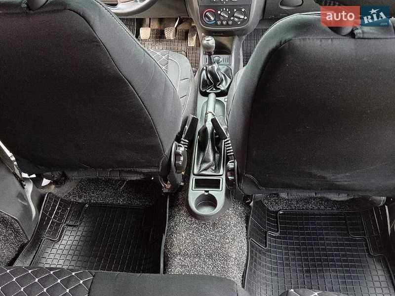 Минивэн Opel Combo 2009 в Черновцах