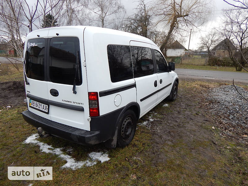 Вантажопасажирський фургон Opel Combo 2006 в Києві
