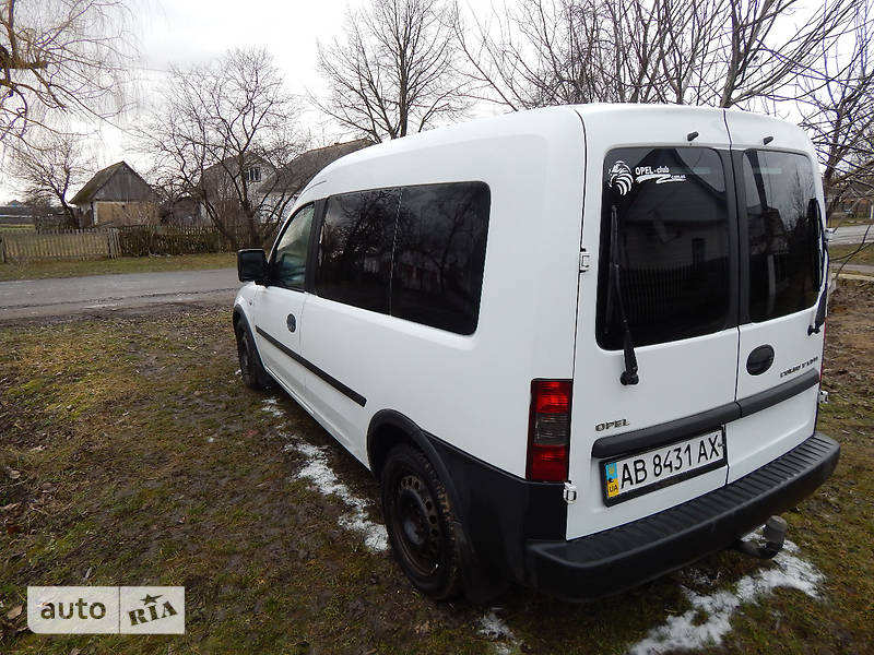 Вантажопасажирський фургон Opel Combo 2006 в Києві