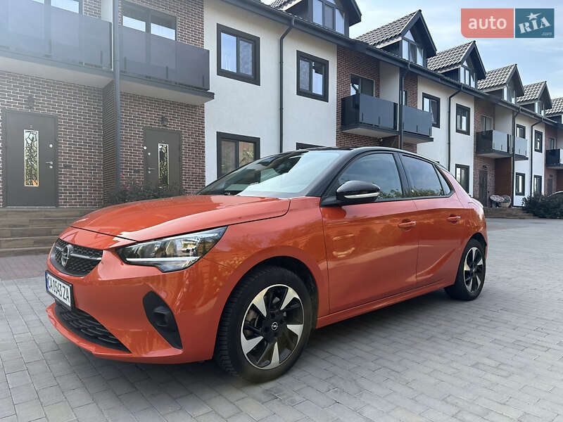 Хэтчбек Opel Corsa-e 2022 в 