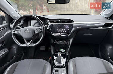 Хэтчбек Opel Corsa-e 2021 в 
