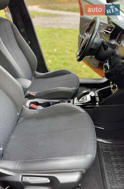 Хэтчбек Opel Corsa-e 2020 в 