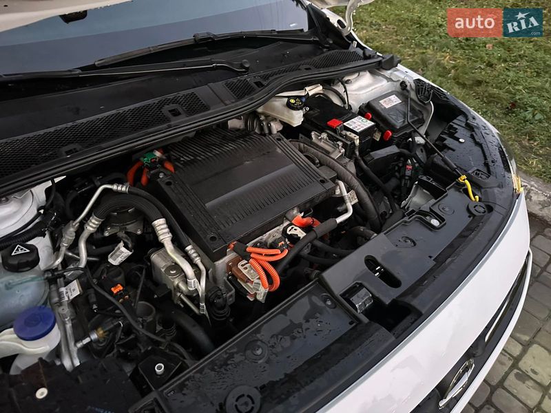 Хэтчбек Opel Corsa-e 2023 в Львове