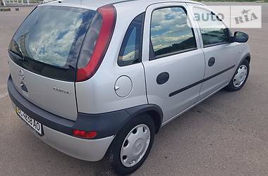 Хэтчбек Opel Corsa 2002 в Стрые