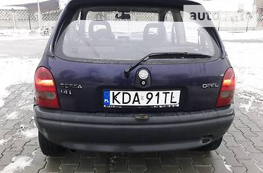 Хэтчбек Opel Corsa 1995 в Черновцах
