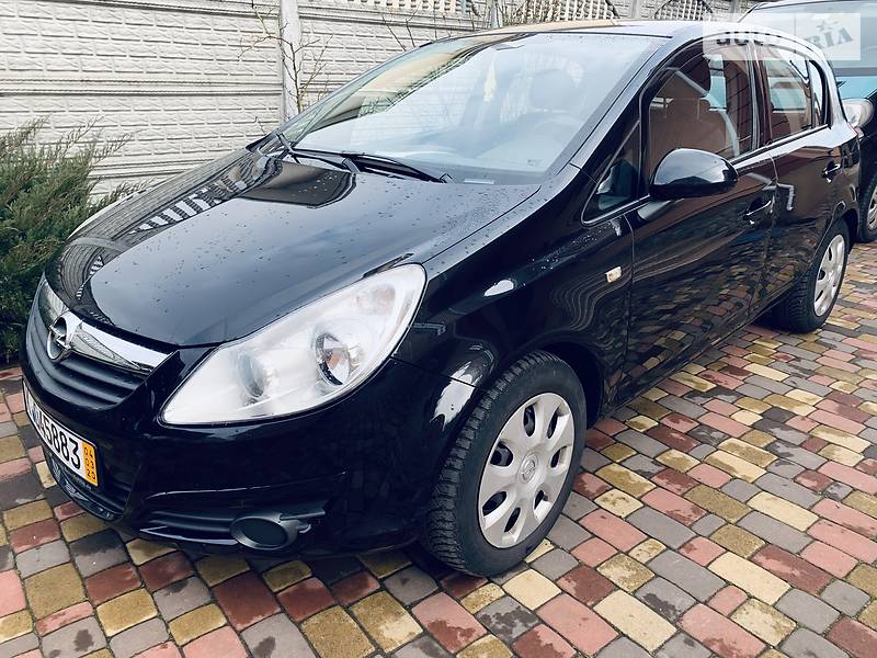 Хетчбек Opel Corsa 2008 в 