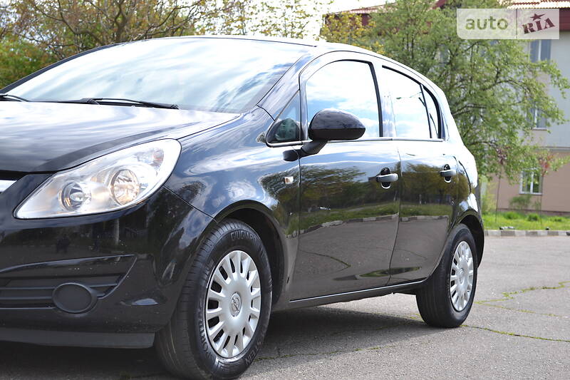 Хетчбек Opel Corsa 2009 в Калуші