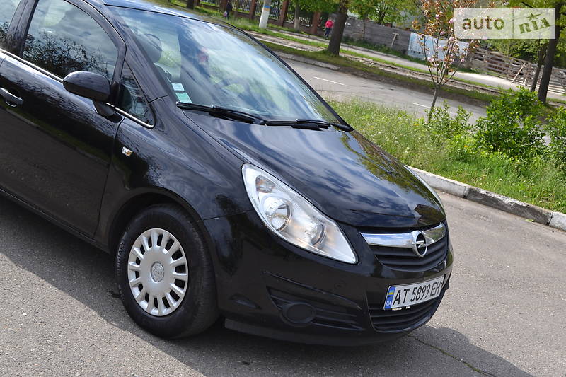 Хетчбек Opel Corsa 2009 в Калуші