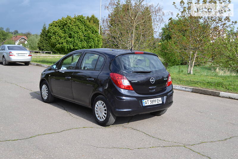 Хетчбек Opel Corsa 2009 в Калуші