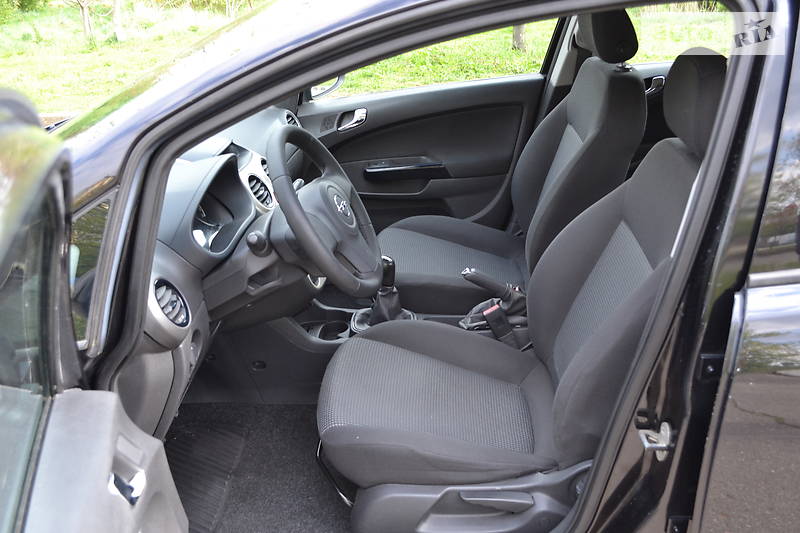 Хетчбек Opel Corsa 2009 в Калуші