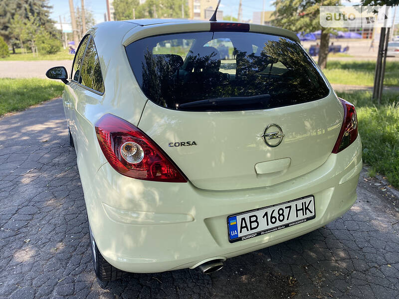 Хетчбек Opel Corsa 2011 в Вінниці