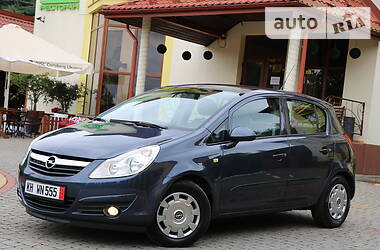 Хетчбек Opel Corsa 2007 в 