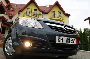 Хетчбек Opel Corsa 2007 в 