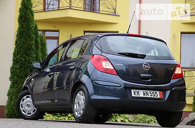 Хетчбек Opel Corsa 2007 в 
