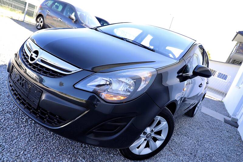 Хетчбек Opel Corsa 2015 в Дрогобичі
