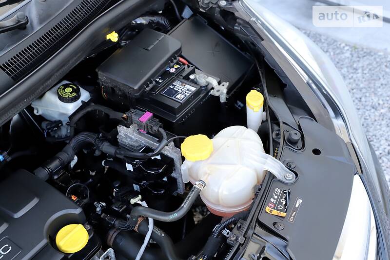 Хетчбек Opel Corsa 2015 в Дрогобичі