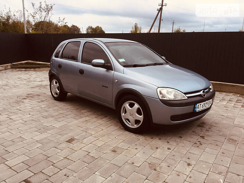 Хэтчбек Opel Corsa 2003 в Ивано-Франковске