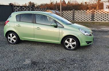 Хэтчбек Opel Corsa 2010 в Ровно