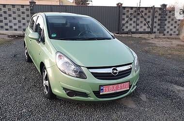 Хэтчбек Opel Corsa 2010 в Ровно