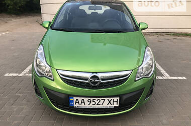 Хэтчбек Opel Corsa 2013 в Киеве