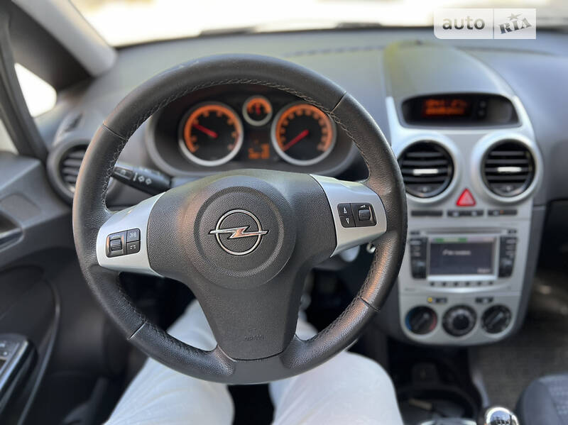 Хэтчбек Opel Corsa 2012 в Коломые