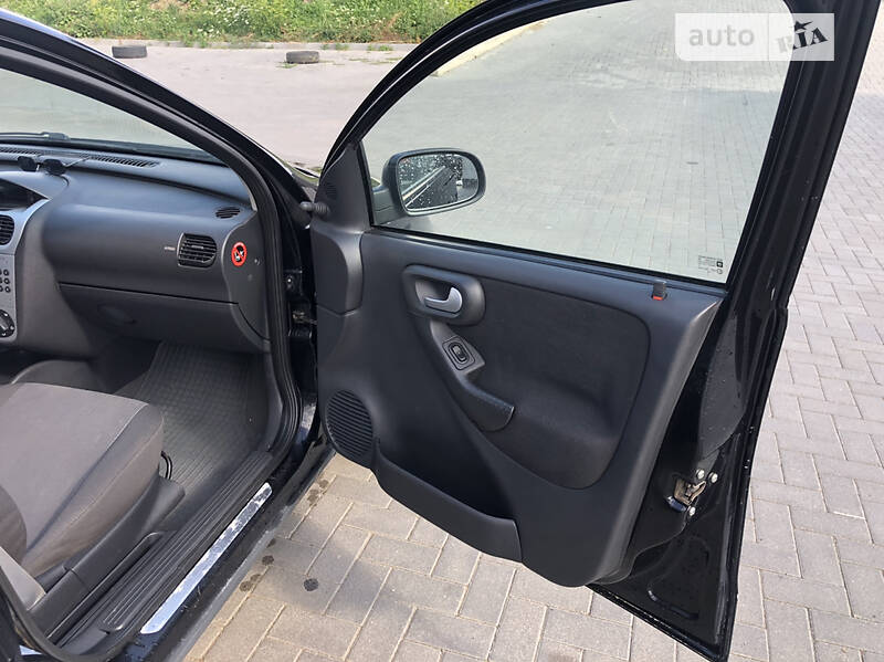 Хэтчбек Opel Corsa 2006 в Коломые