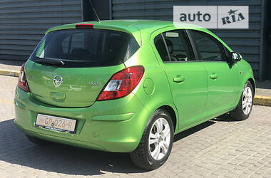 Хетчбек Opel Corsa 2013 в Івано-Франківську