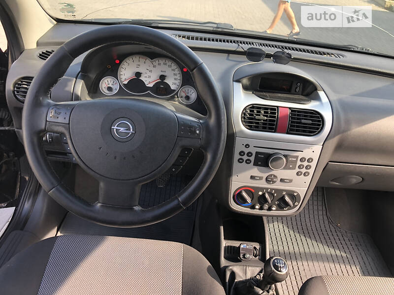 Хетчбек Opel Corsa 2006 в Коломиї