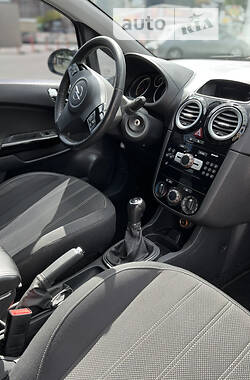Купе Opel Corsa 2014 в 