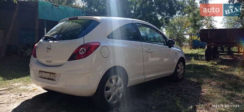 Хэтчбек Opel Corsa 2011 в Белгороде-Днестровском
