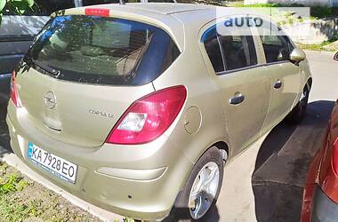 Хэтчбек Opel Corsa 2008 в Киеве