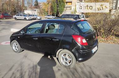 Хэтчбек Opel Corsa 2008 в Киеве