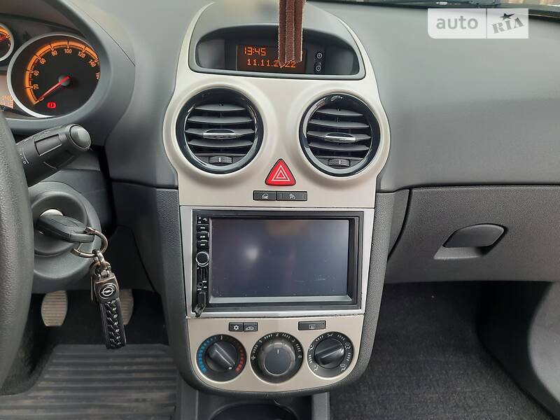 Хэтчбек Opel Corsa 2006 в Ивано-Франковске фото 4 Хэтчбек Opel Corsa 2006 в Ивано-Франковске