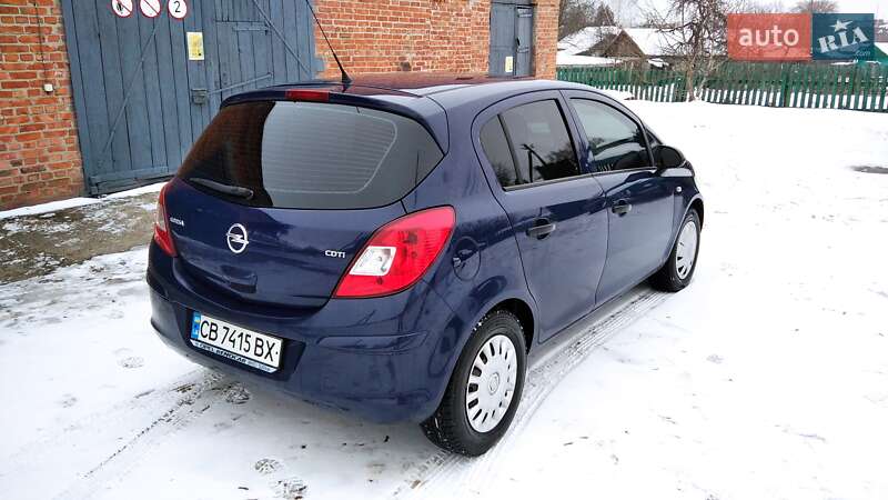 Хэтчбек Opel Corsa 2011 в Репках
