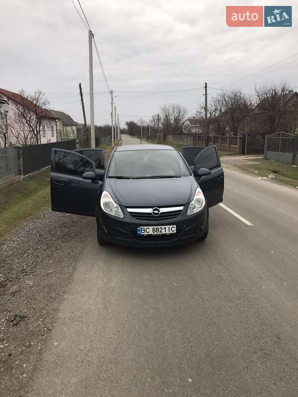 Хэтчбек Opel Corsa 2008 в Львове