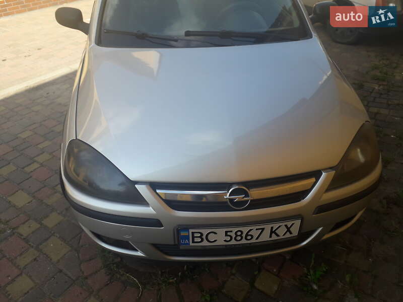 Хетчбек Opel Corsa 2002 в Шептицькому