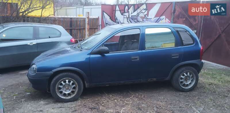 Хетчбек Opel Corsa 1994 в Києві фото Хетчбек Opel Corsa 1994 в Києві