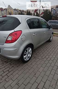 Хэтчбек Opel Corsa 2010 в Ивано-Франковске